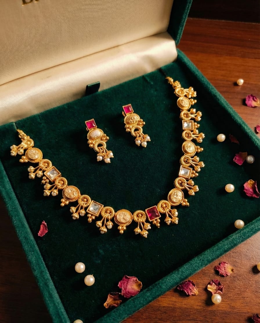 Royal Antique Gold Necklace Set
