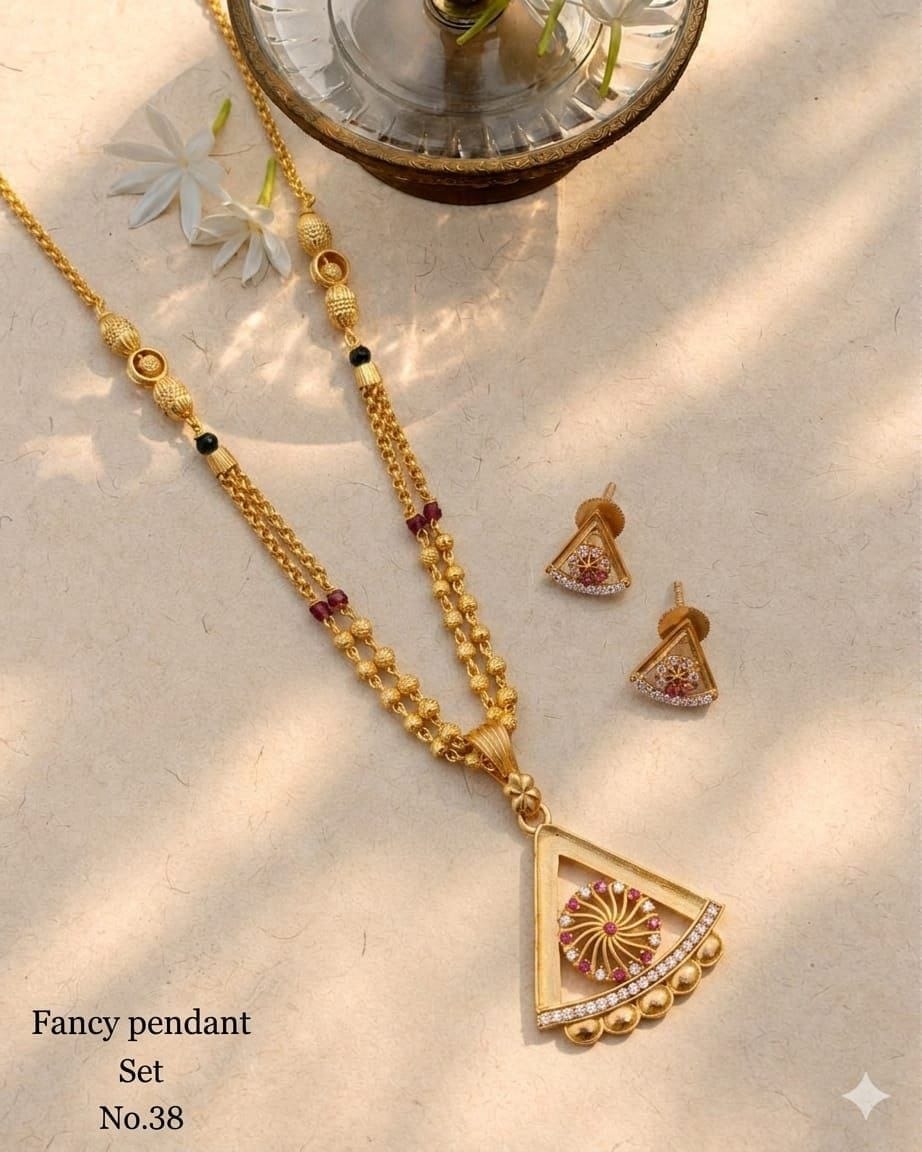 : Fancy Pendant Set Design: Traditional Floral Pendant Set
