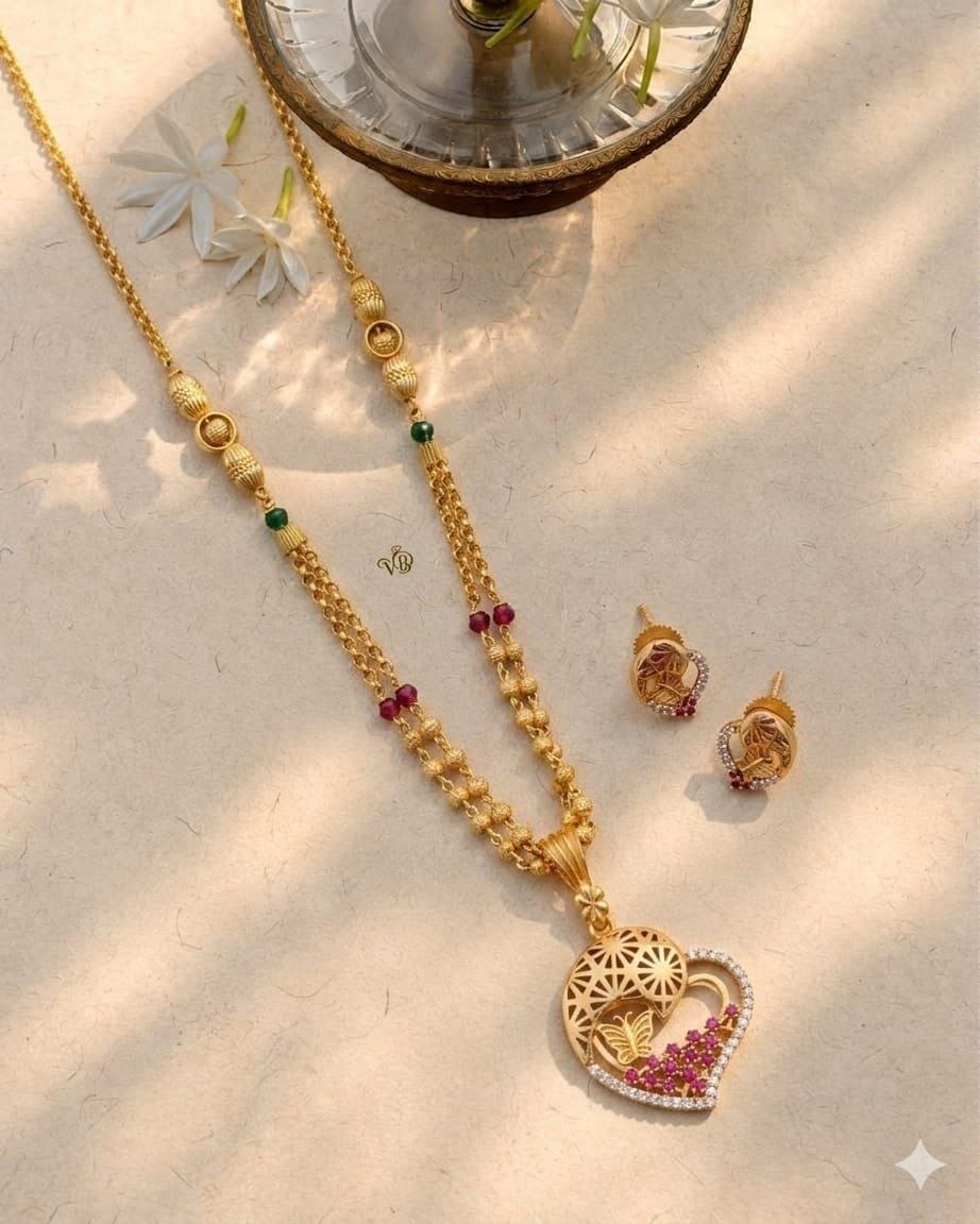 : Fancy Pendant Set Design: Traditional Floral Pendant Set